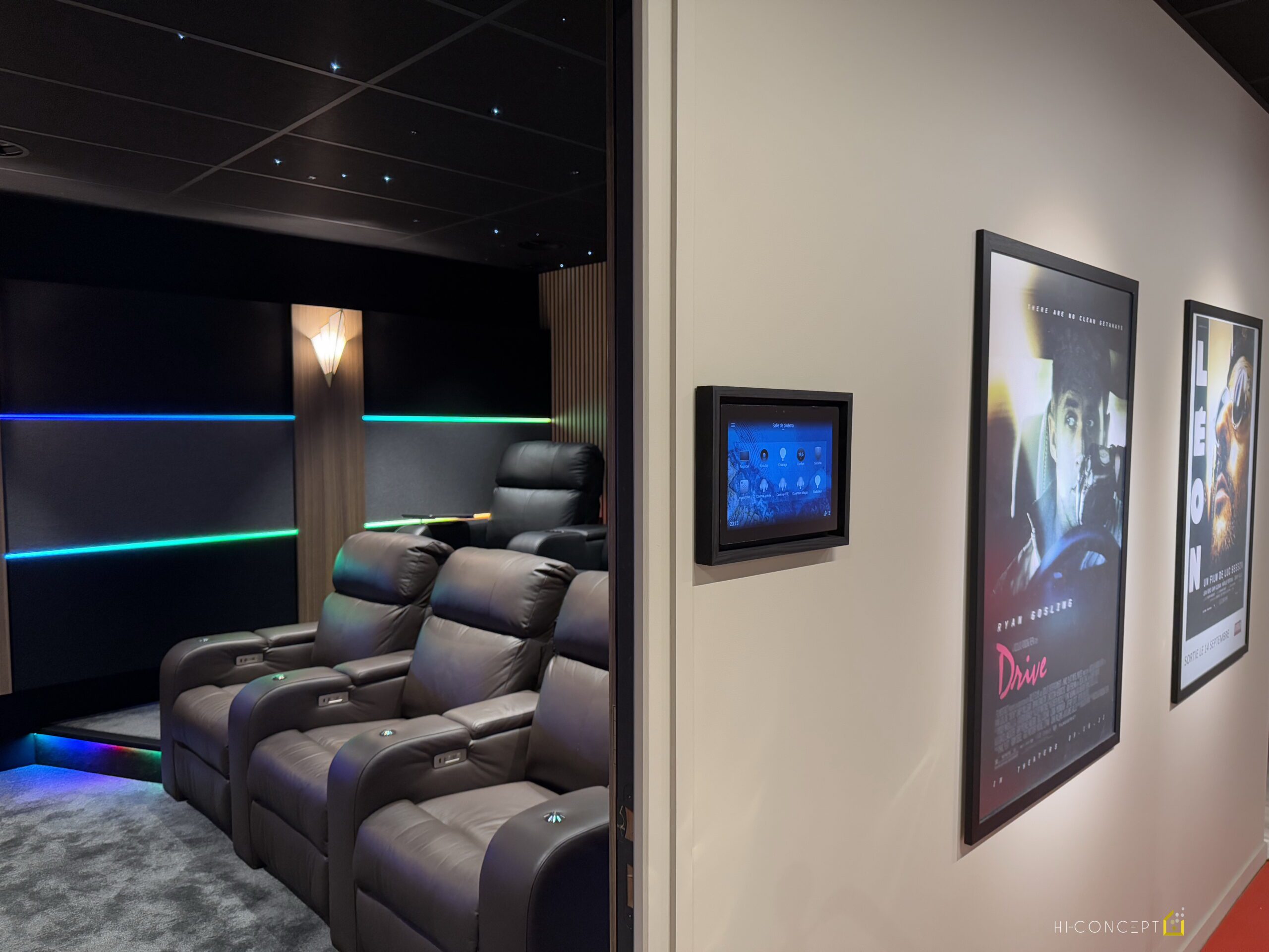 Showroom Hi-Concept avec salle de cinéma privée