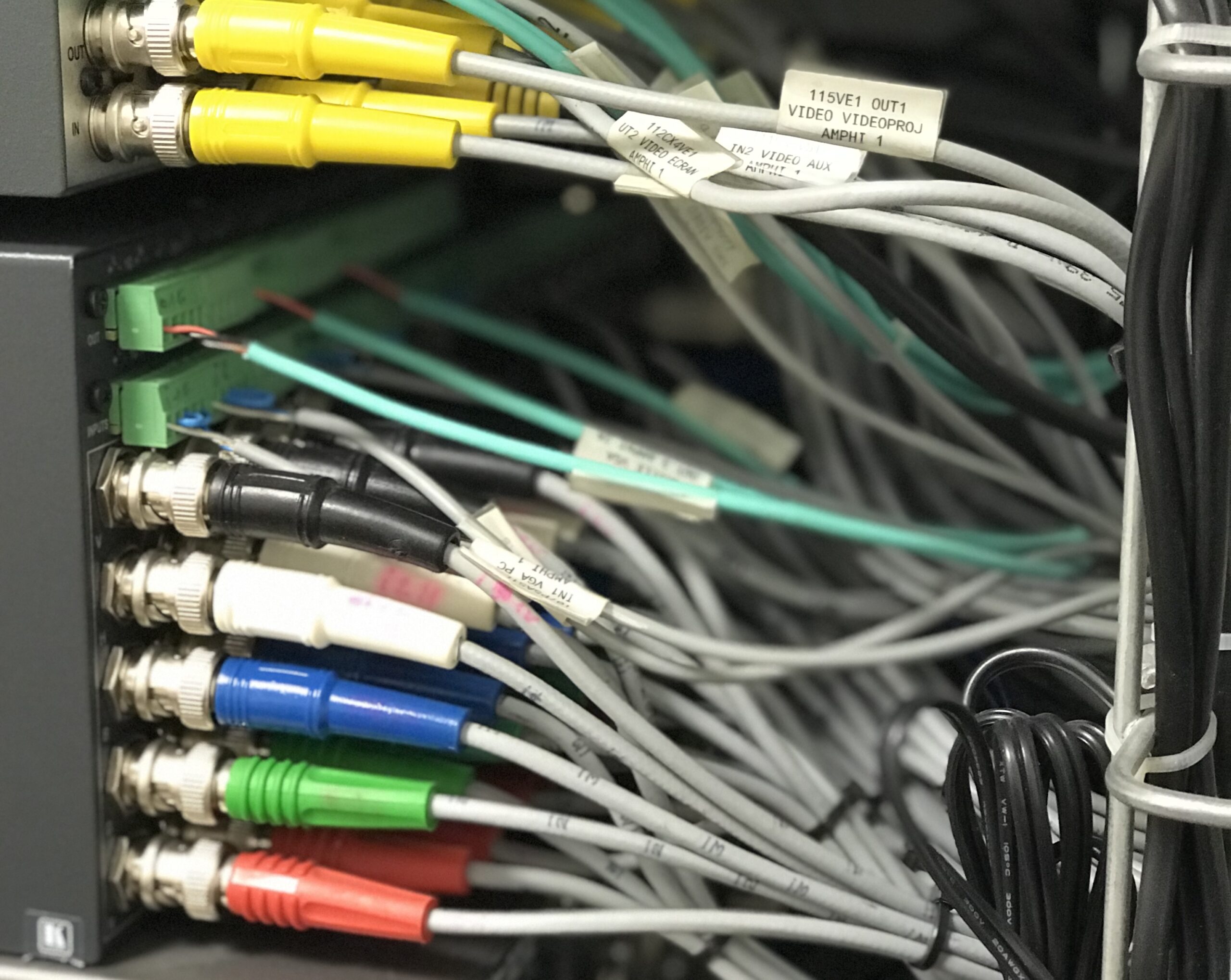 Installation domotique filaire KNX en Mayenne par Hi-Concept